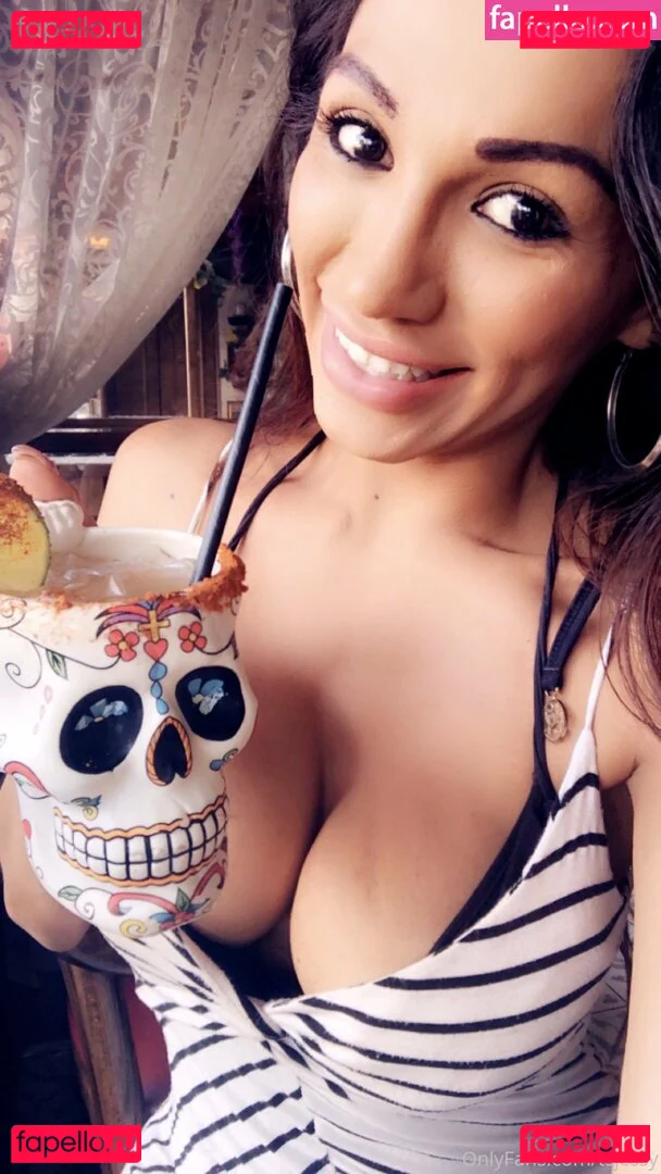 Jessy Dubai Onlyfans Photo Gallery 