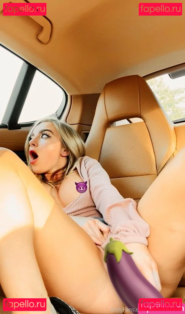 itskhloeexoxo Onlyfans Photo Gallery 