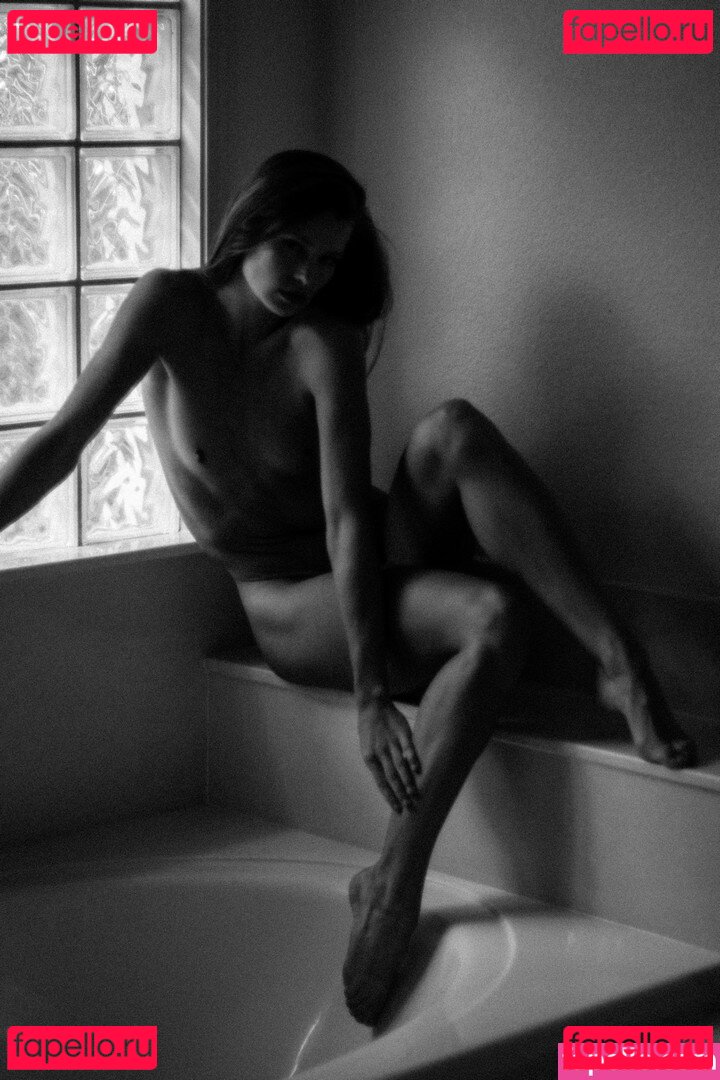 Abigail Thompson Nude Onlyfans Photo 42
