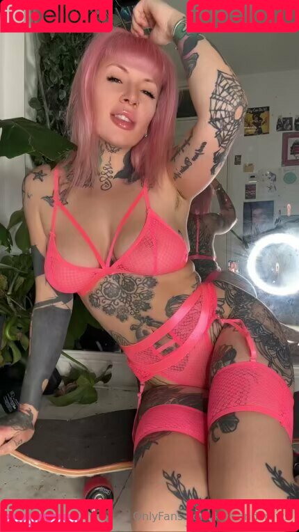 Katsandcrows Onlyfans Photo Gallery 