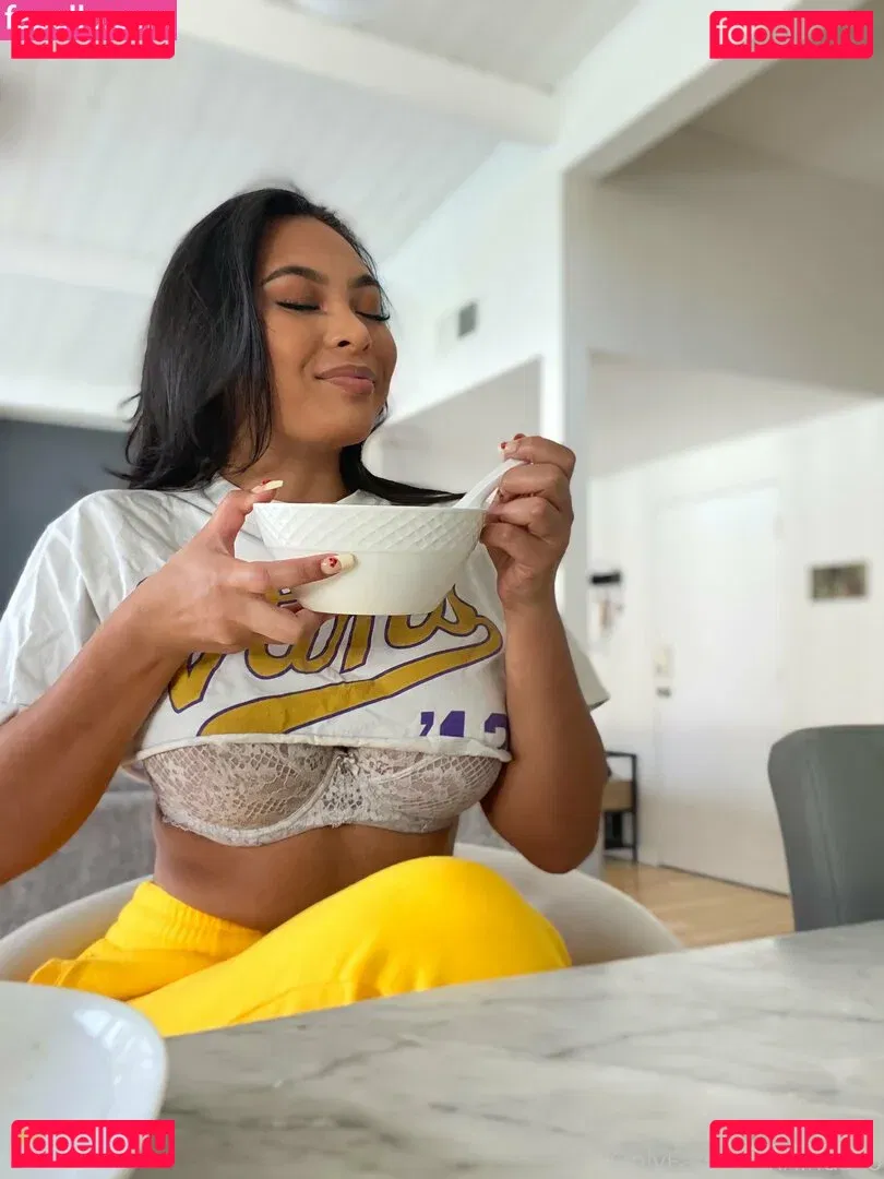 lindavo Onlyfans Photo Gallery 