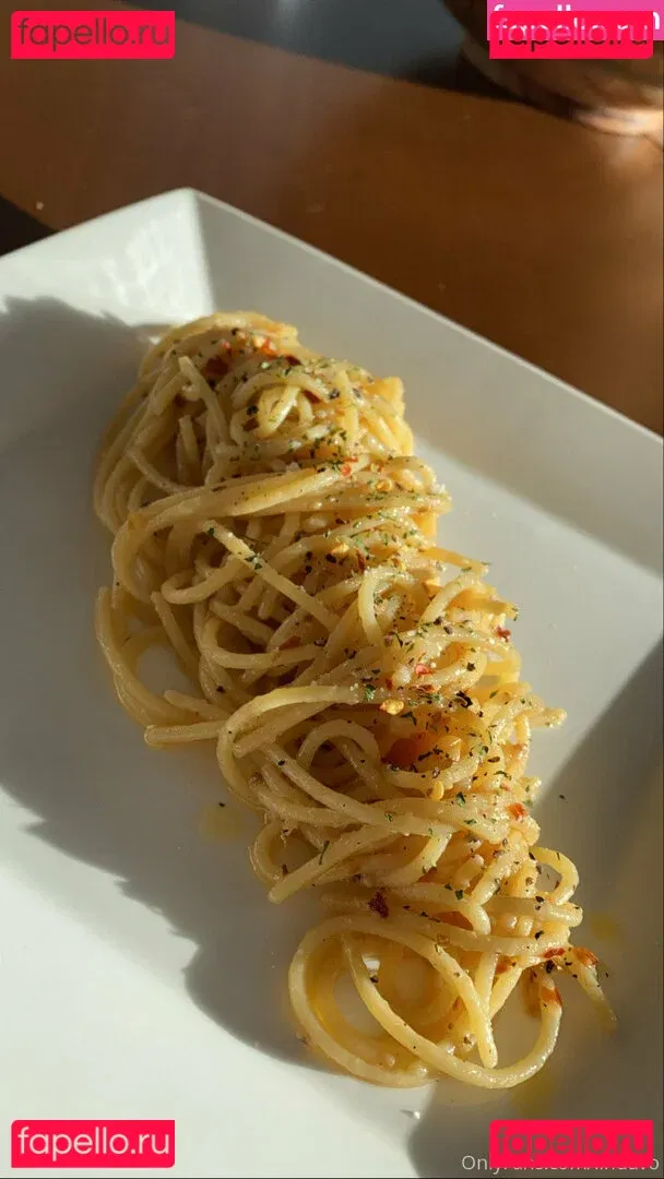 lindavo Onlyfans Photo Gallery 