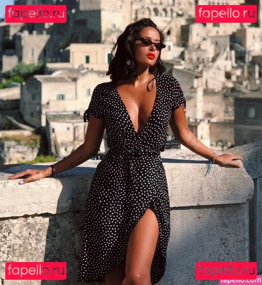 Karolina Meschino Onlyfans Photo Gallery 