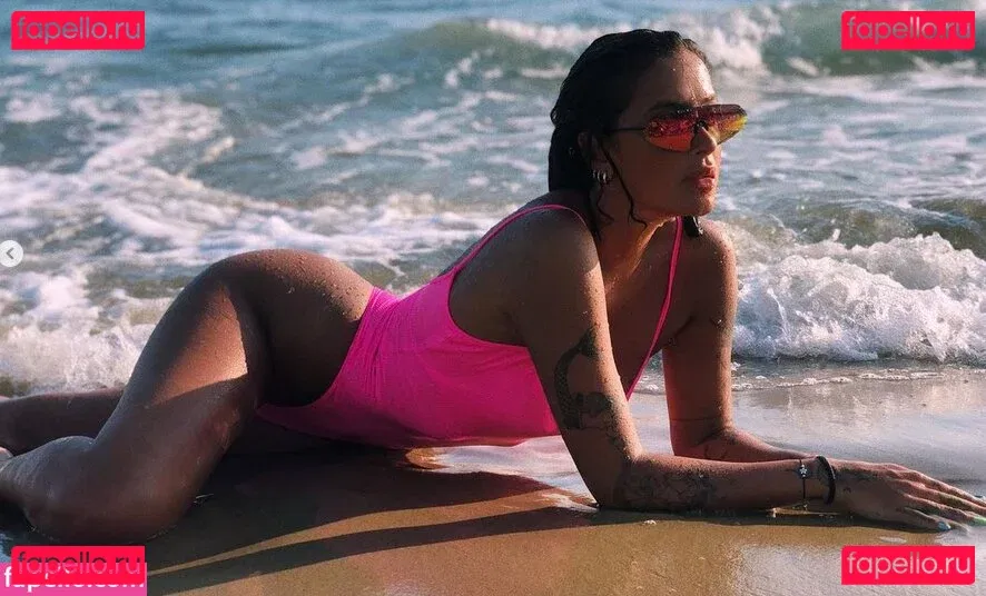 Karolina Meschino Onlyfans Photo Gallery 