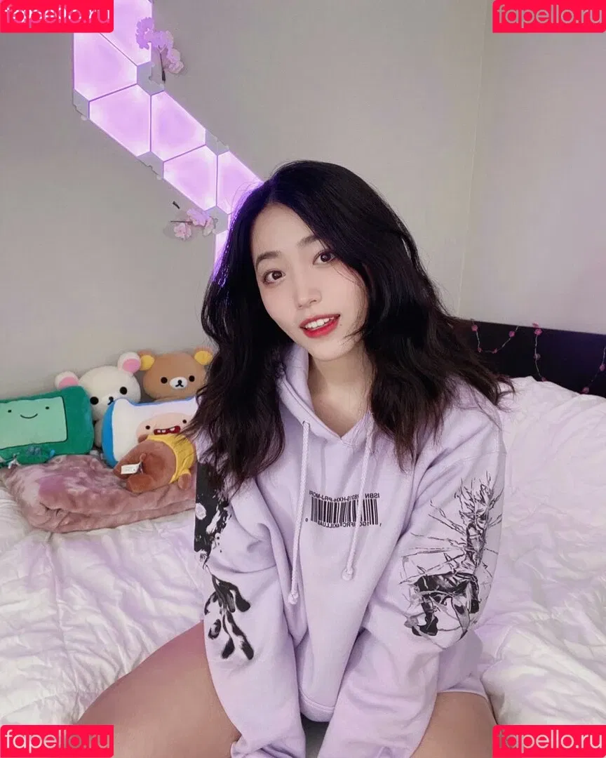 Yoojin Onlyfans Photo Gallery 