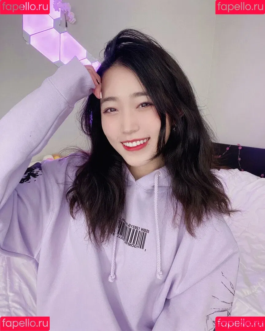 Yoojin Onlyfans Photo Gallery 