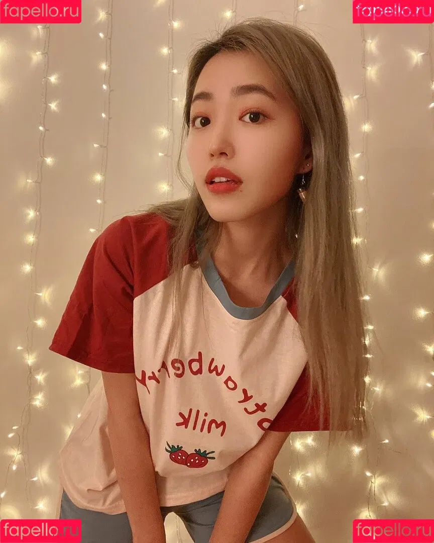 Yoojin Onlyfans Photo Gallery 