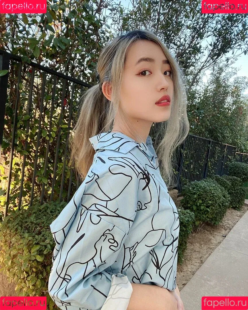 Yoojin Onlyfans Photo Gallery 