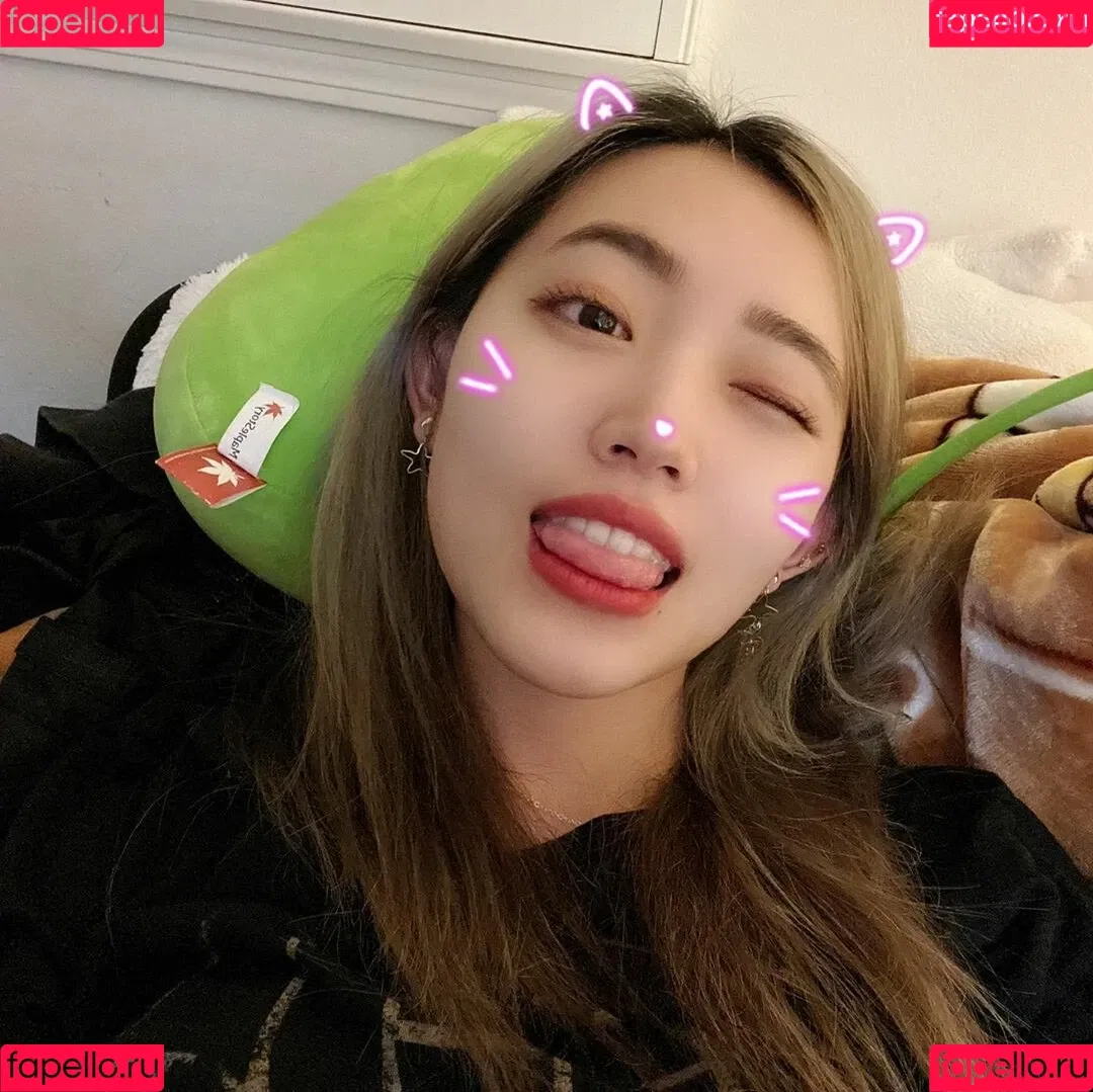 Yoojin Onlyfans Photo Gallery 