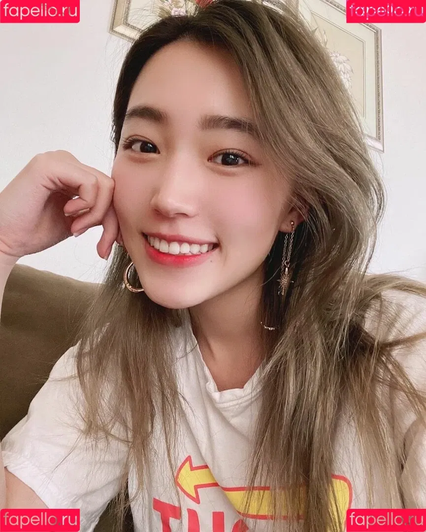 Yoojin Onlyfans Photo Gallery 