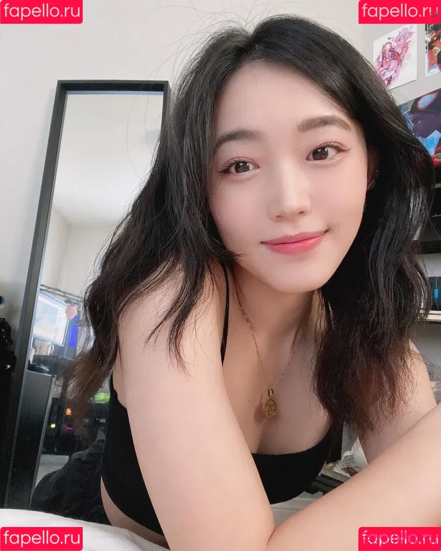 Yoojin Onlyfans Photo Gallery 