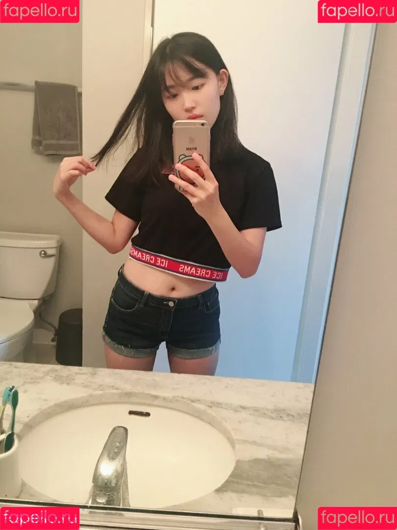 Yoojin Onlyfans Photo Gallery 