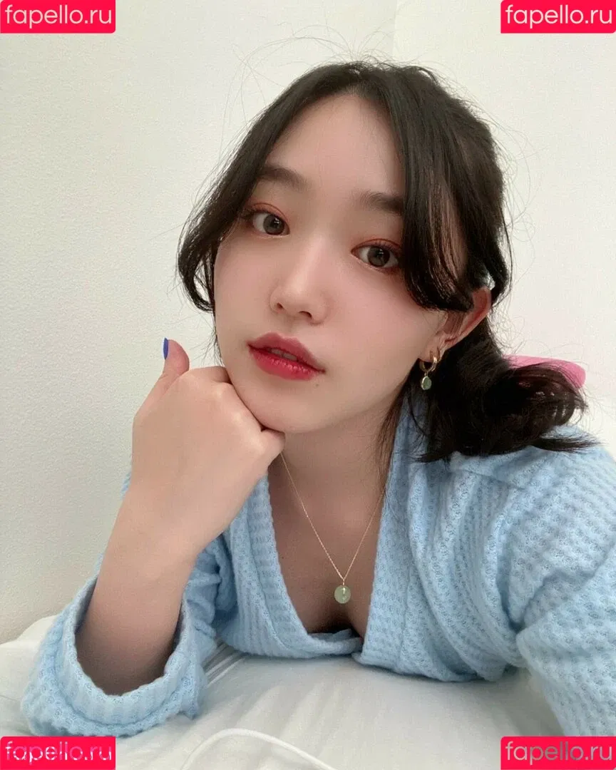 Yoojin Onlyfans Photo Gallery 