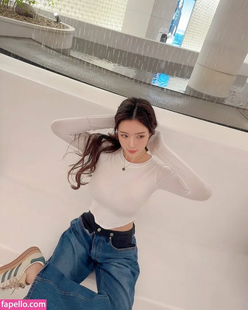 Yoojin Onlyfans Photo Gallery 