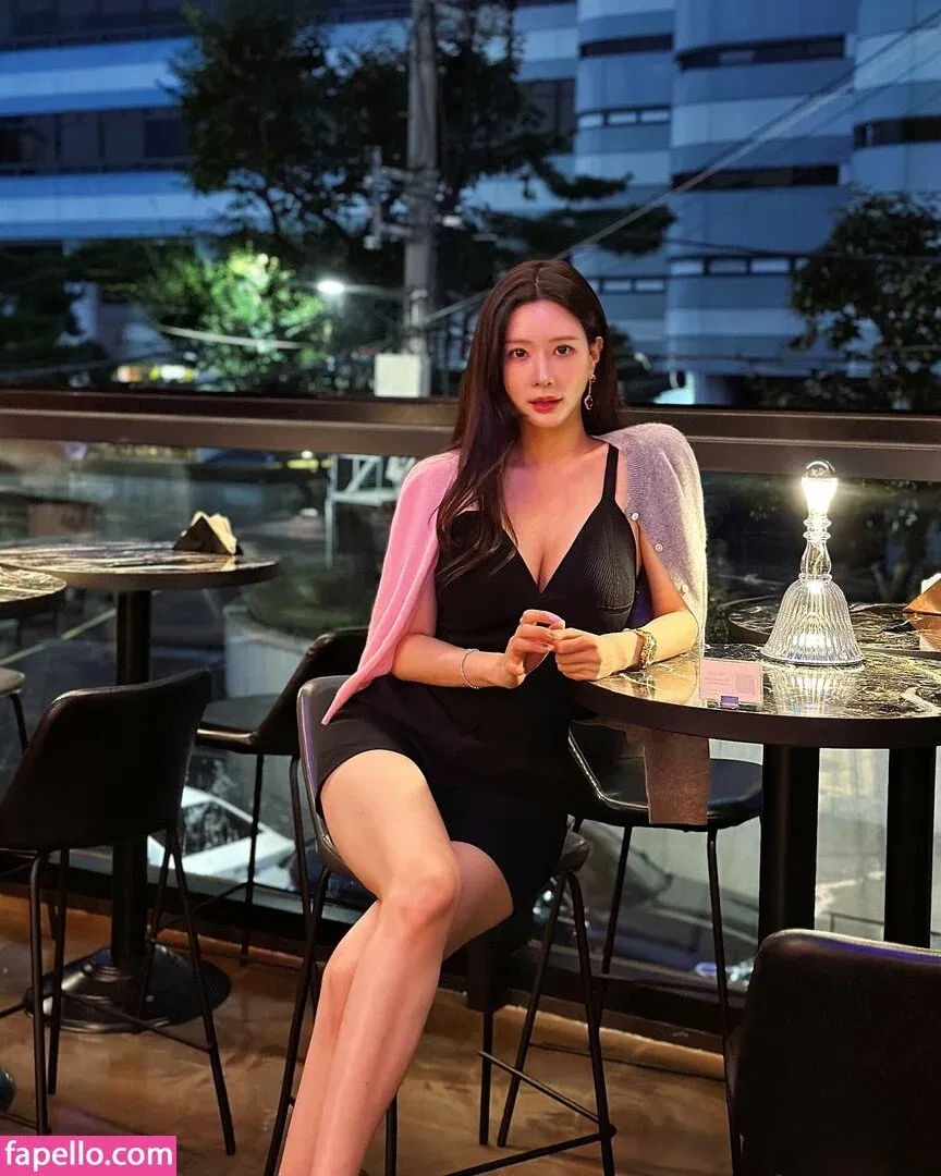 Yoojin Onlyfans Photo Gallery 