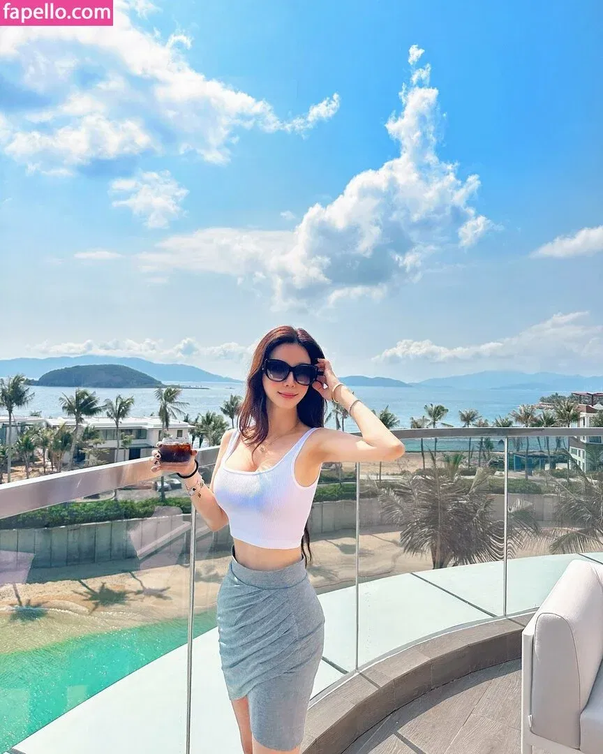 Yoojin Onlyfans Photo Gallery 