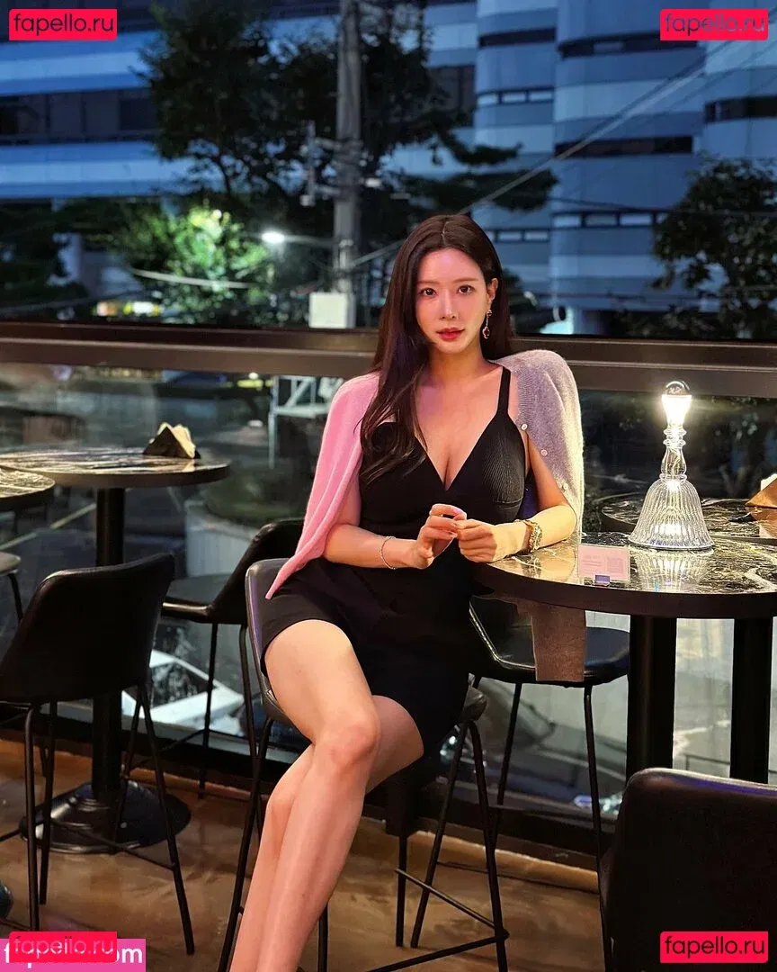 Yoojin Onlyfans Photo Gallery 