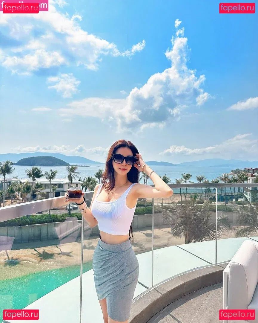 Yoojin Onlyfans Photo Gallery 