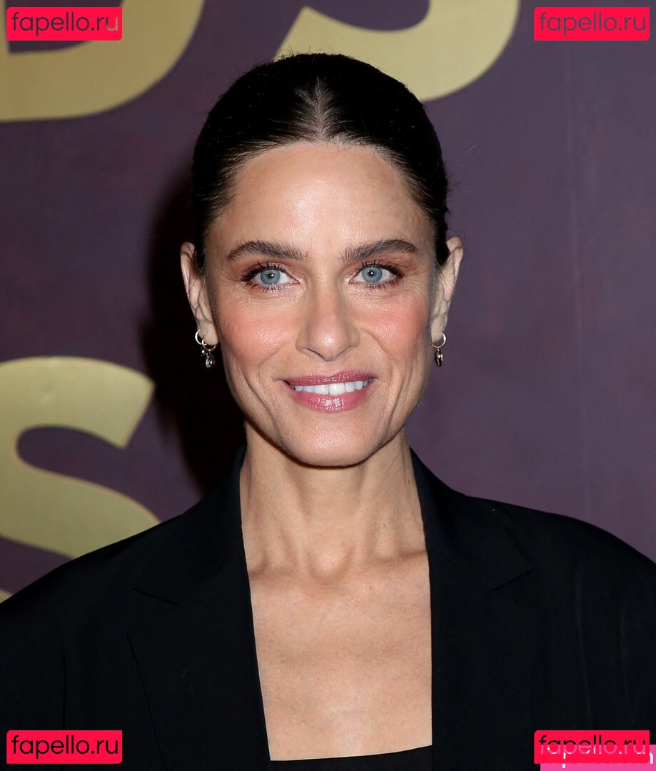 Amanda Peet Nude Onlyfans Photo 8