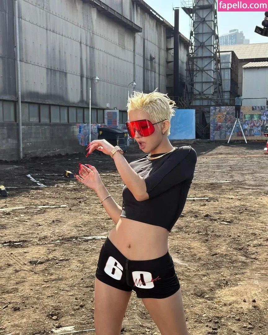 tiny.pretty.j Onlyfans Photo Gallery 