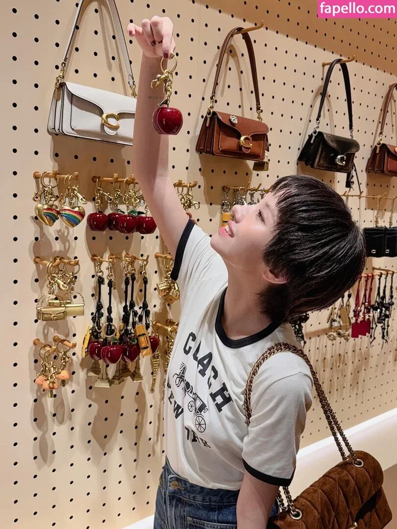 tiny.pretty.j Onlyfans Photo Gallery 