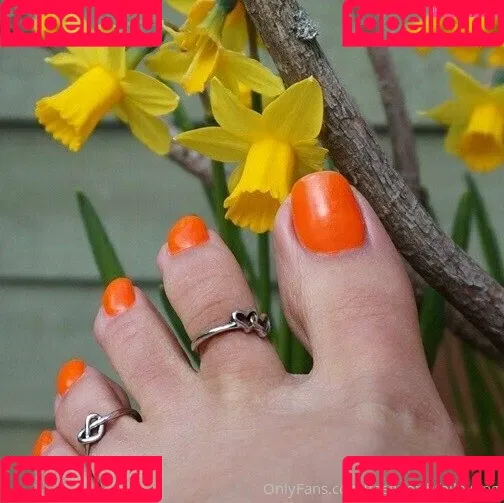 feetworthfollowing Onlyfans Photo Gallery 