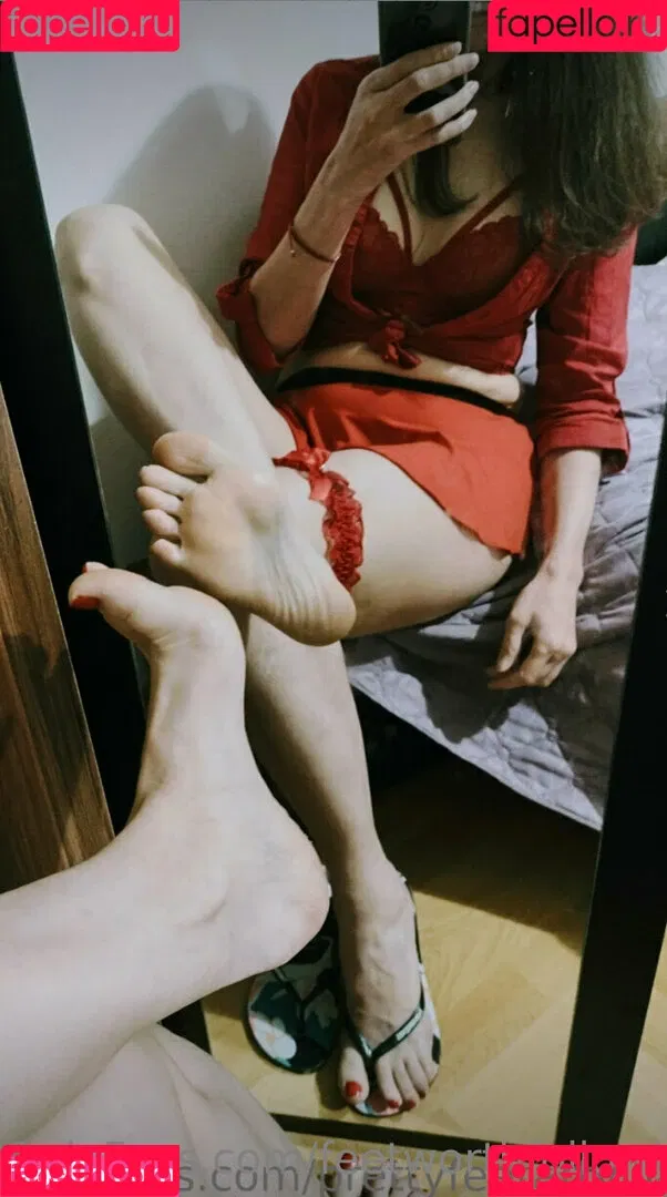 feetworthfollowing Onlyfans Photo Gallery 