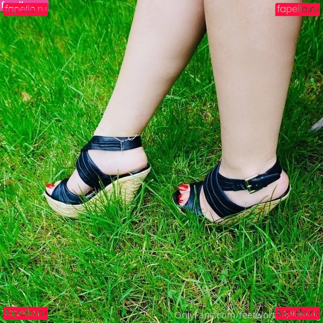 feetworthfollowing Onlyfans Photo Gallery 
