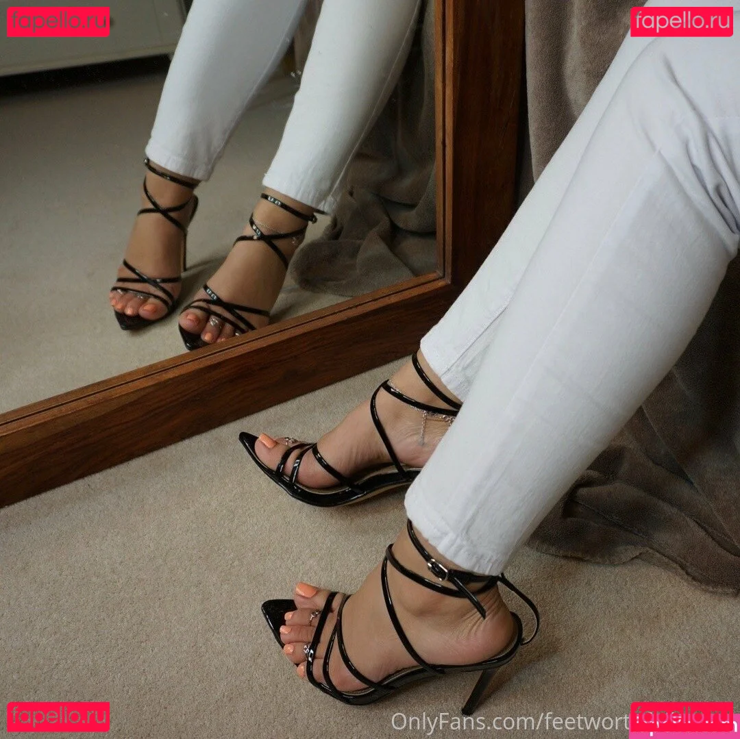 feetworthfollowing Onlyfans Photo Gallery 