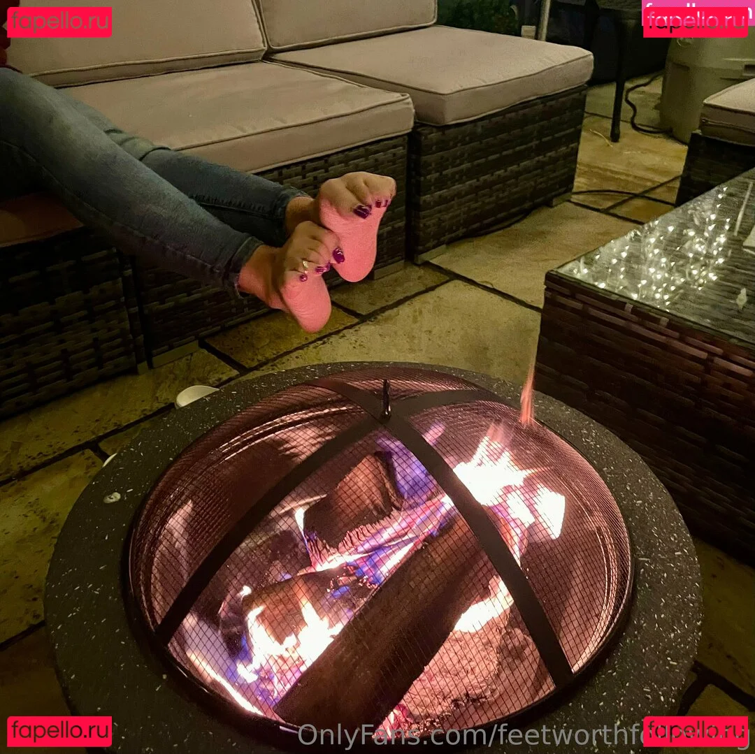 feetworthfollowing Onlyfans Photo Gallery 