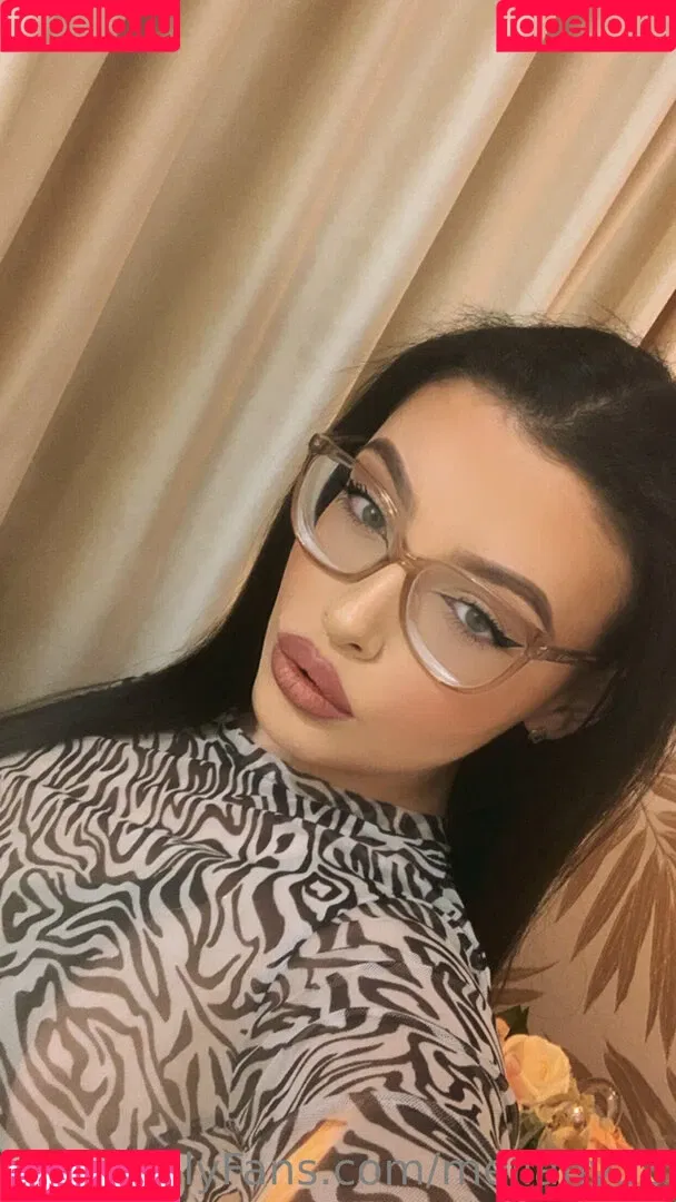 mellany18 Onlyfans Photo Gallery 