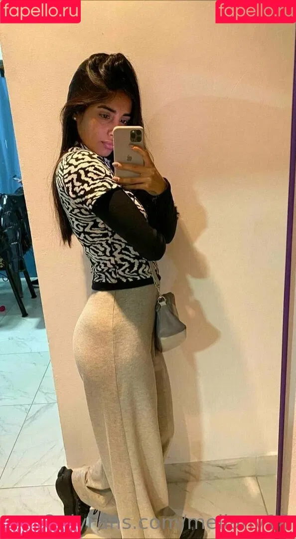 mellany18 Onlyfans Photo Gallery 