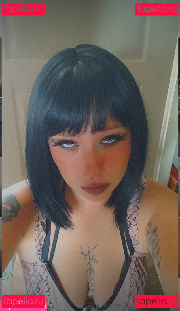 mysticaldesire.s Nude Onlyfans Photo 4
