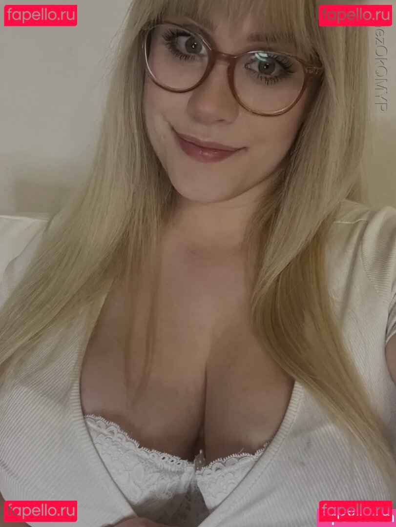 Mira More Nude Onlyfans Photo 14