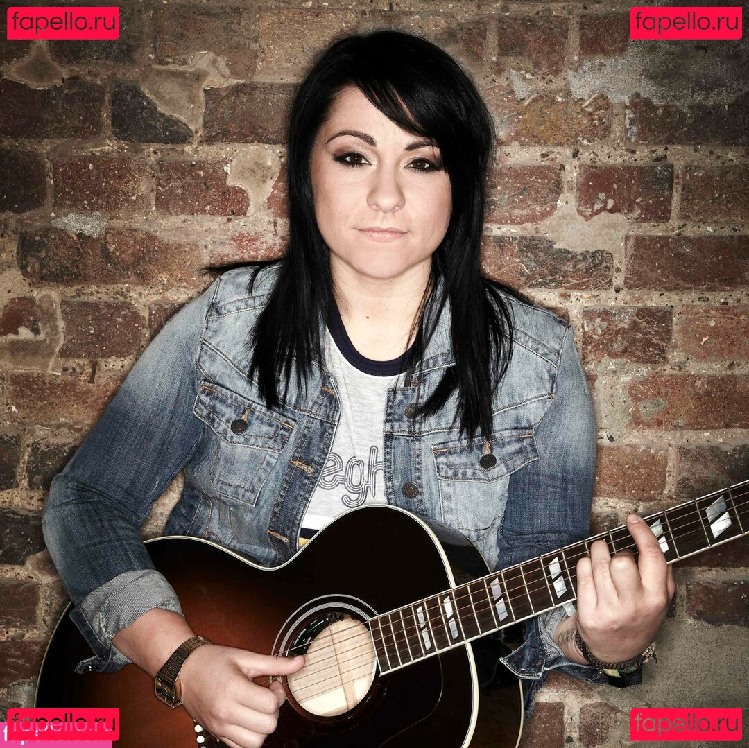 Lucy Spraggan Nude Onlyfans Photo 5