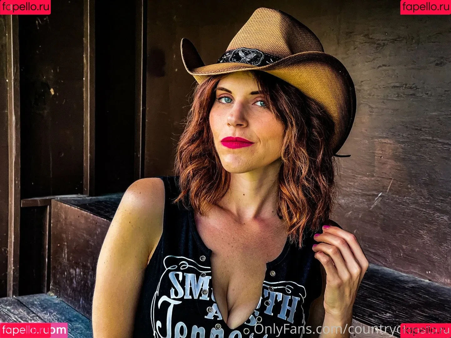 Country Christina Onlyfans Photo Gallery 
