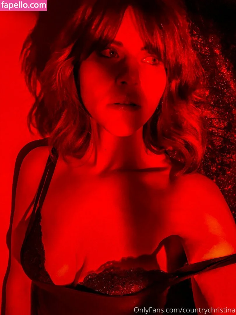 Country Christina Onlyfans Photo Gallery 