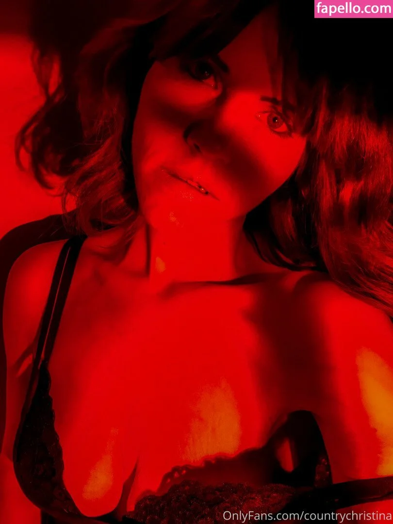 Country Christina Onlyfans Photo Gallery 