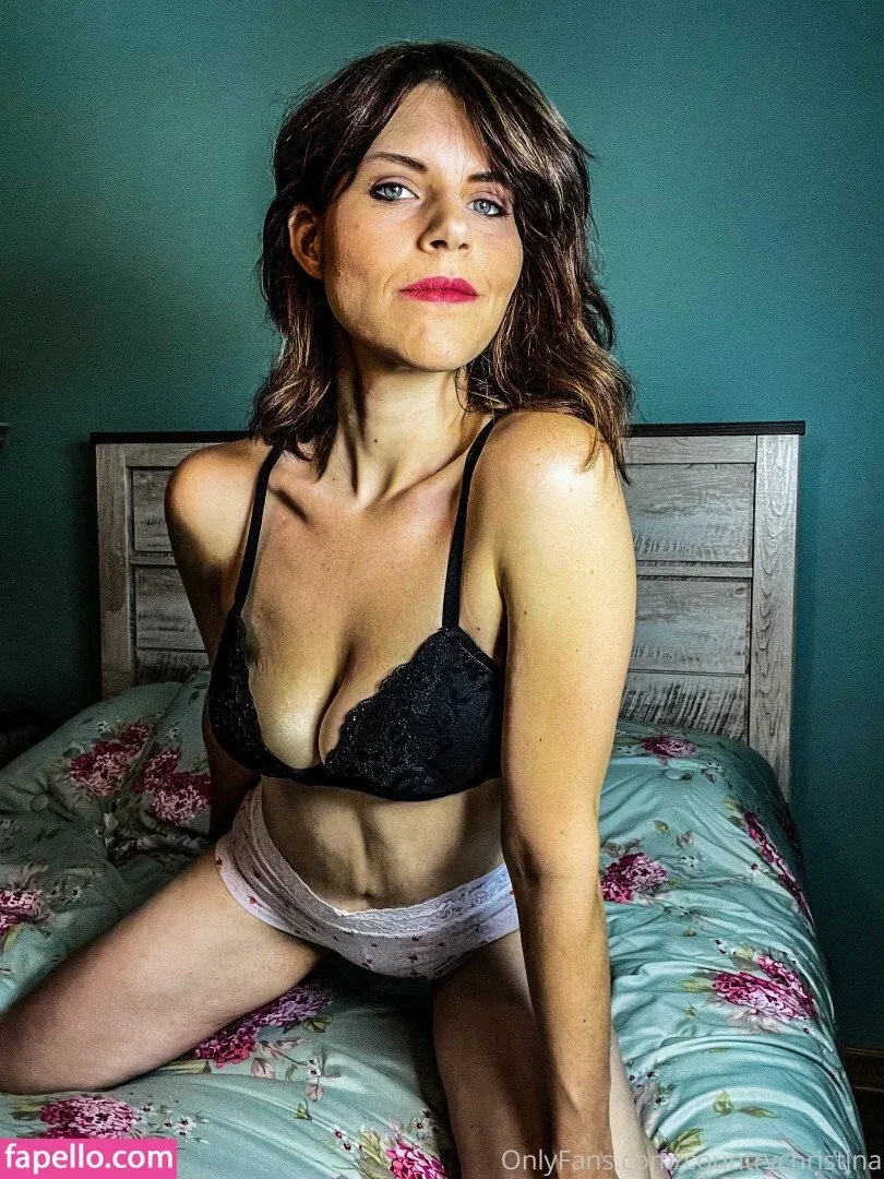 Country Christina Onlyfans Photo Gallery 