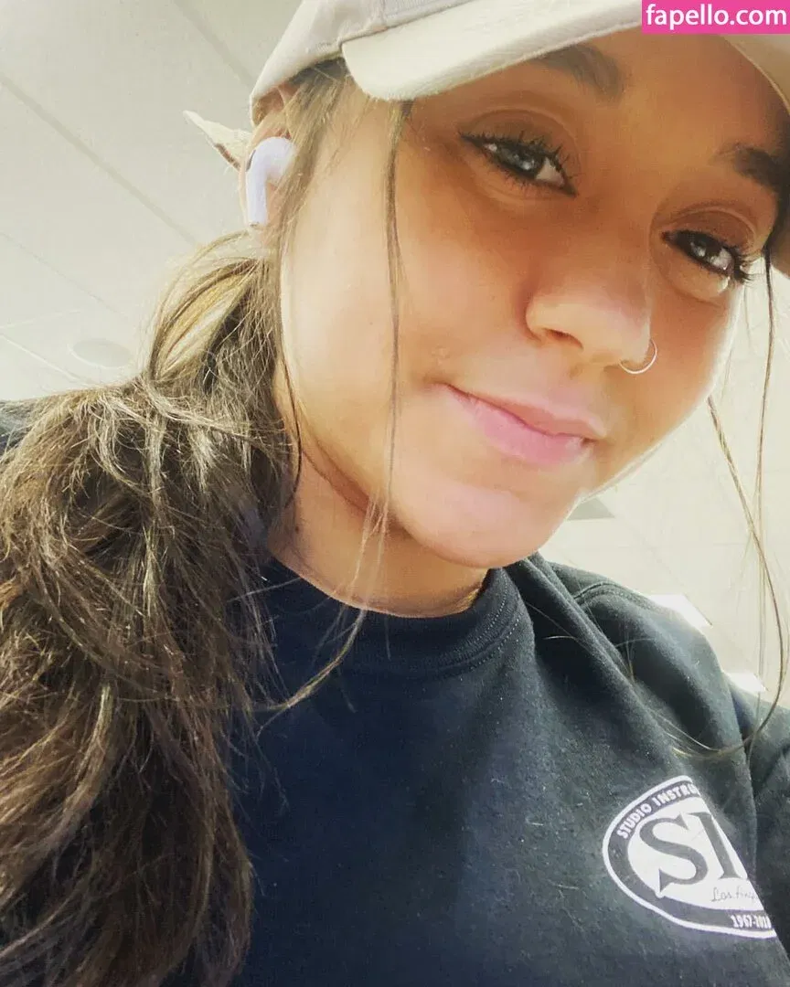 rijayy Onlyfans Photo Gallery 