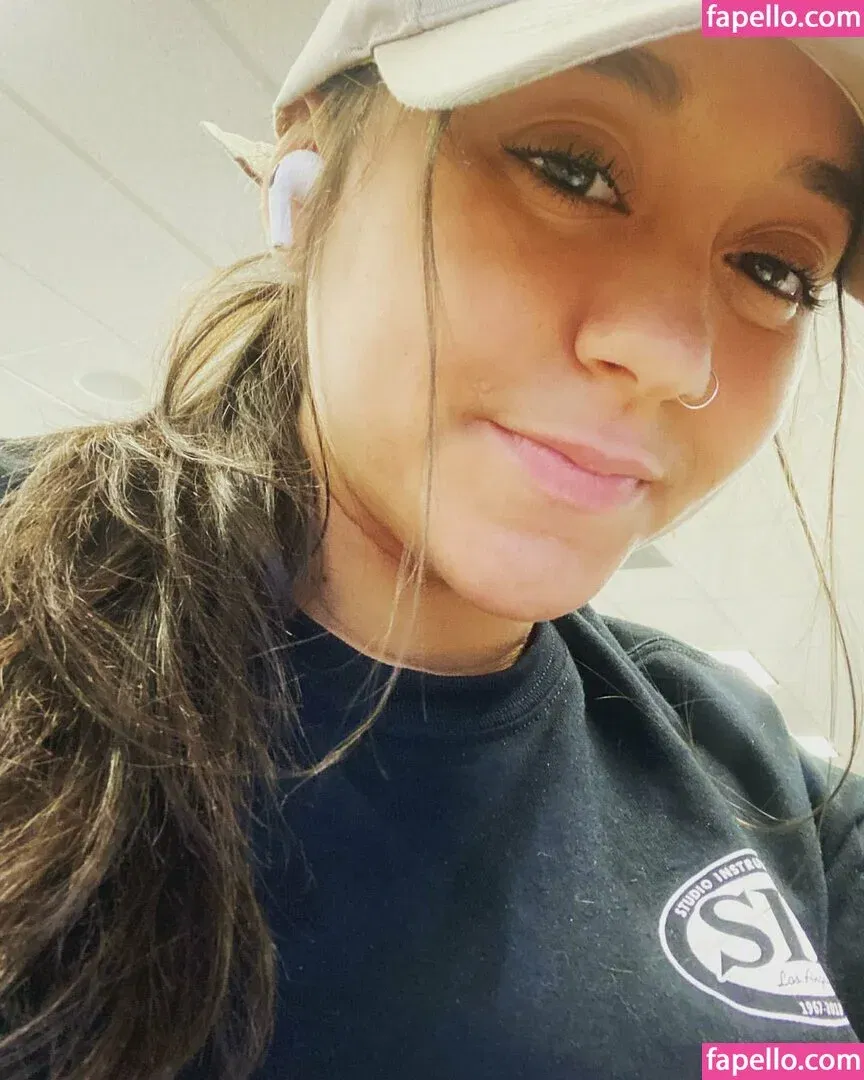 rijayy Onlyfans Photo Gallery 