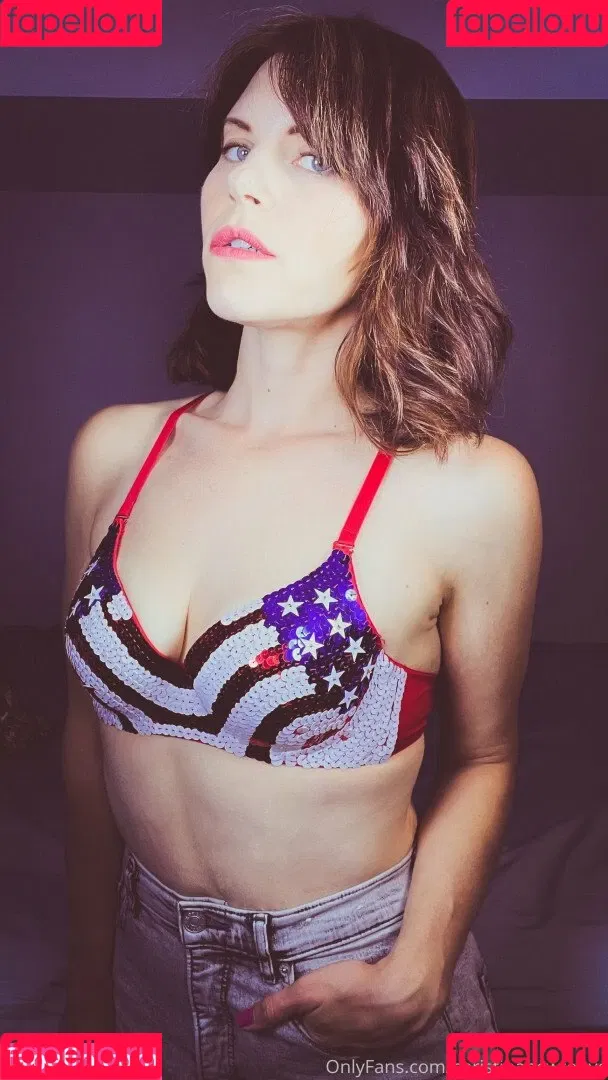 Country Christina Onlyfans Photo Gallery 