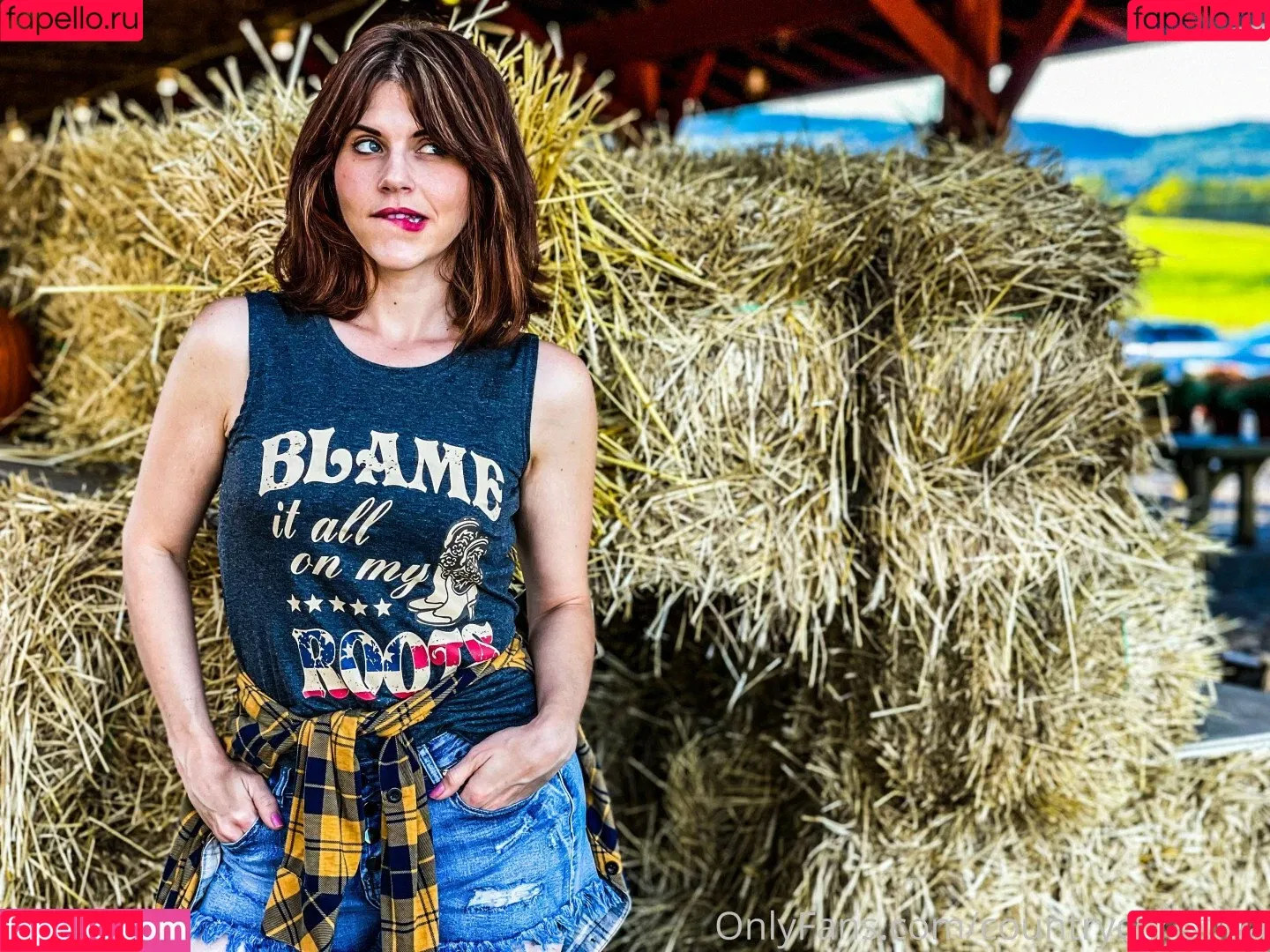 Country Christina Onlyfans Photo Gallery 
