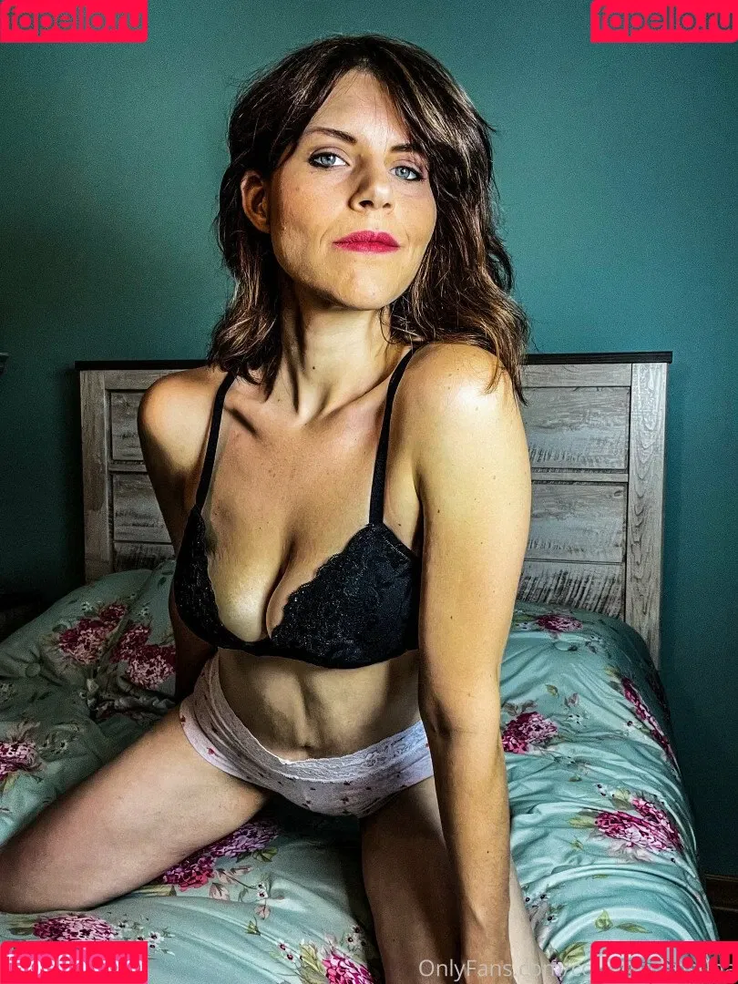 Country Christina Onlyfans Photo Gallery 