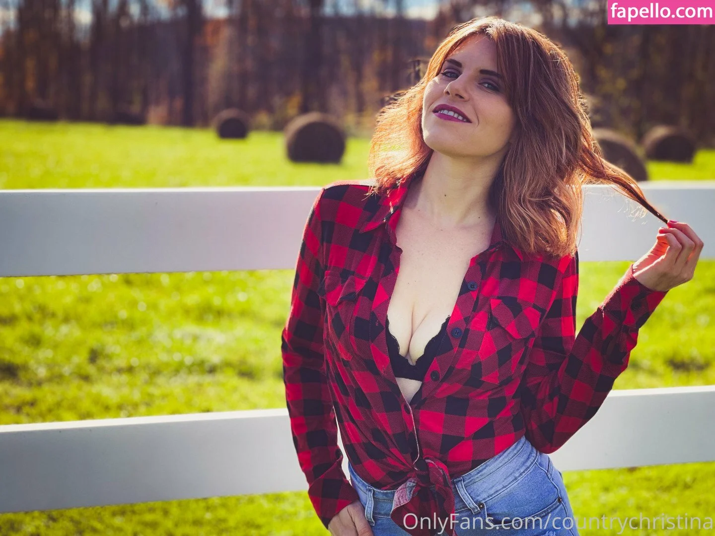 Country Christina Onlyfans Photo Gallery 