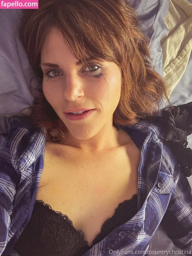 Country Christina Onlyfans Photo Gallery 