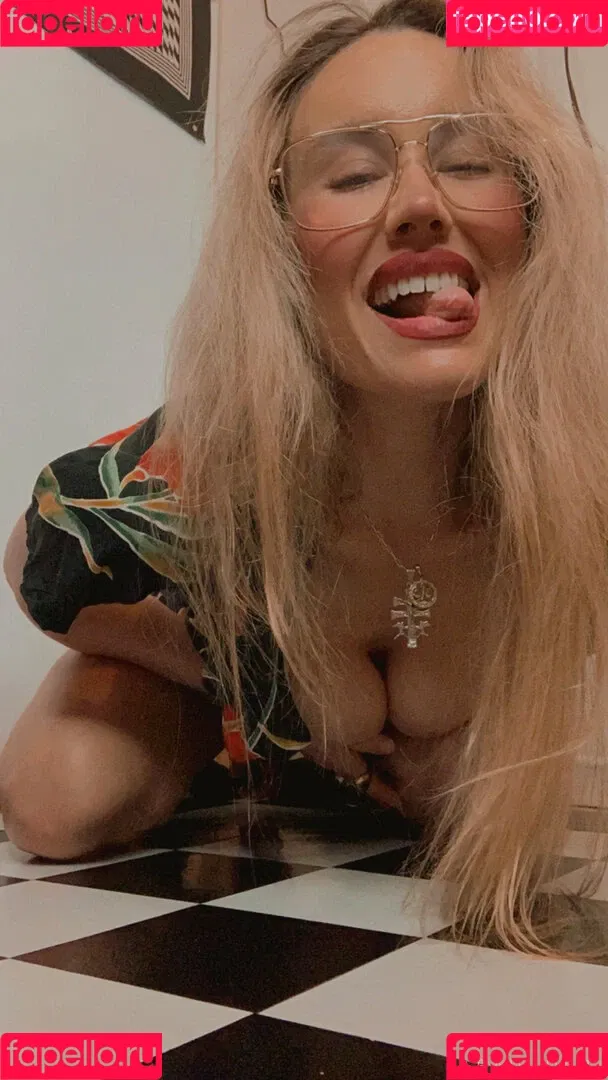 Bad Lou Lou Onlyfans Photo Gallery 