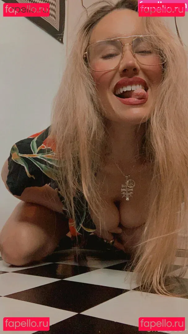 Bad Lou Lou Onlyfans Photo Gallery 