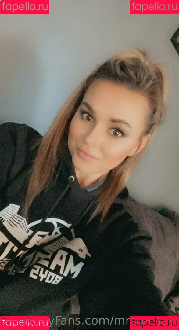mrstoes24 Onlyfans Photo Gallery 