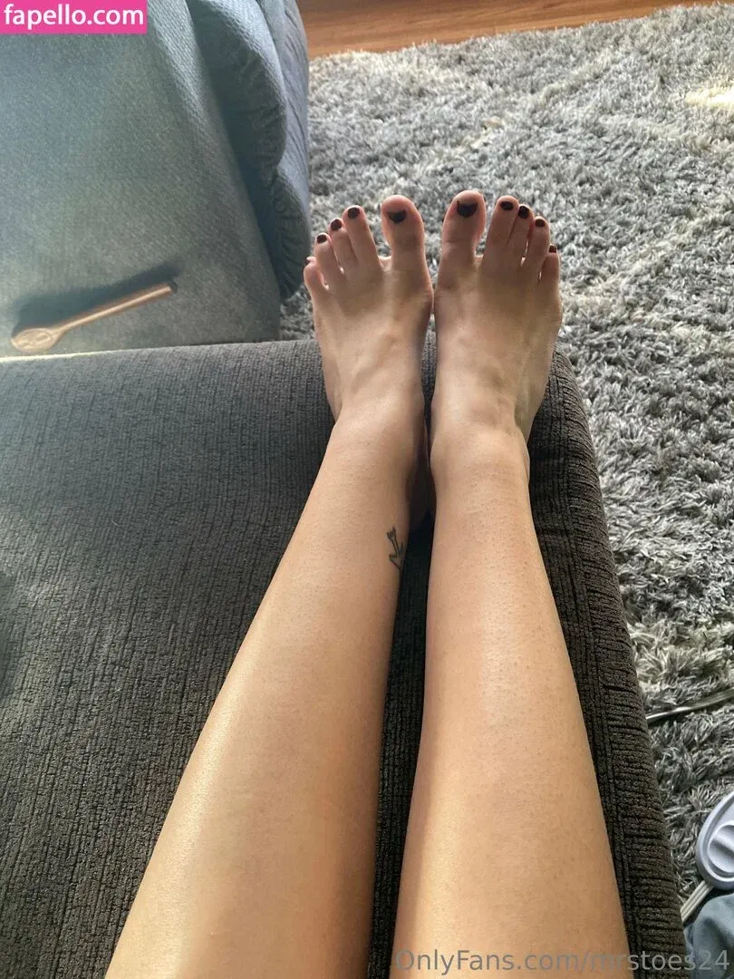 mrstoes24 Onlyfans Photo Gallery 